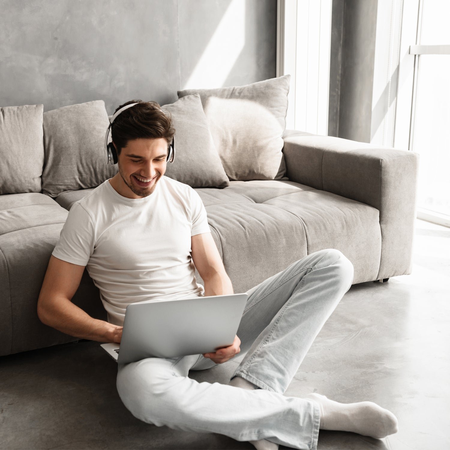 Soft Wicking Bamboo Full Cushion Crew Socks (2 Pairs) - Image 6